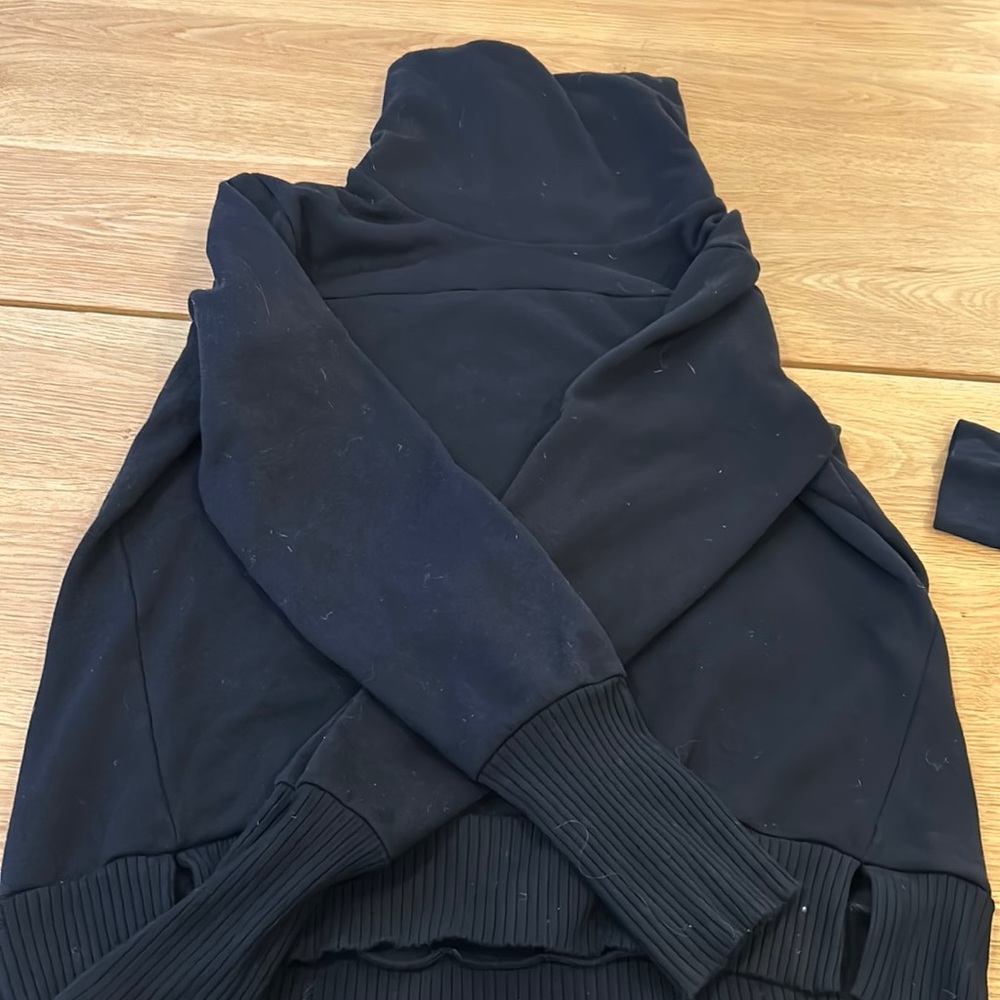 Alo sweater